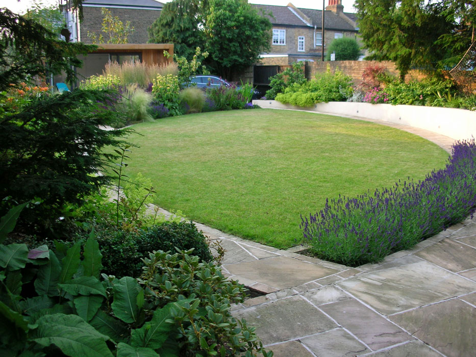 Breeze Garden Design - A large town garden design, Ealing, West London